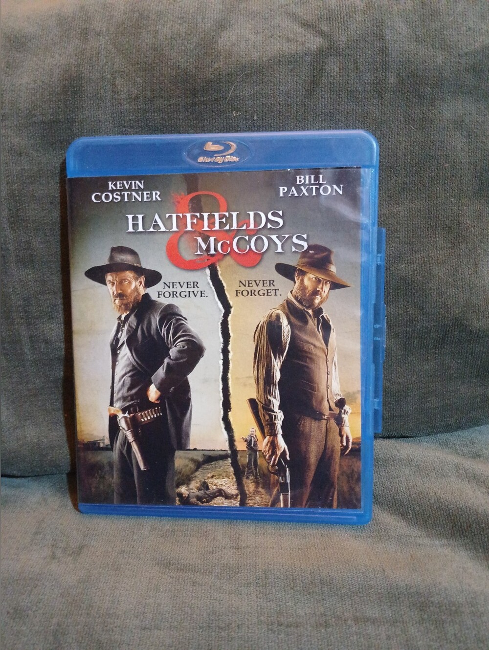 Hatfields & McCoys Blu-ray